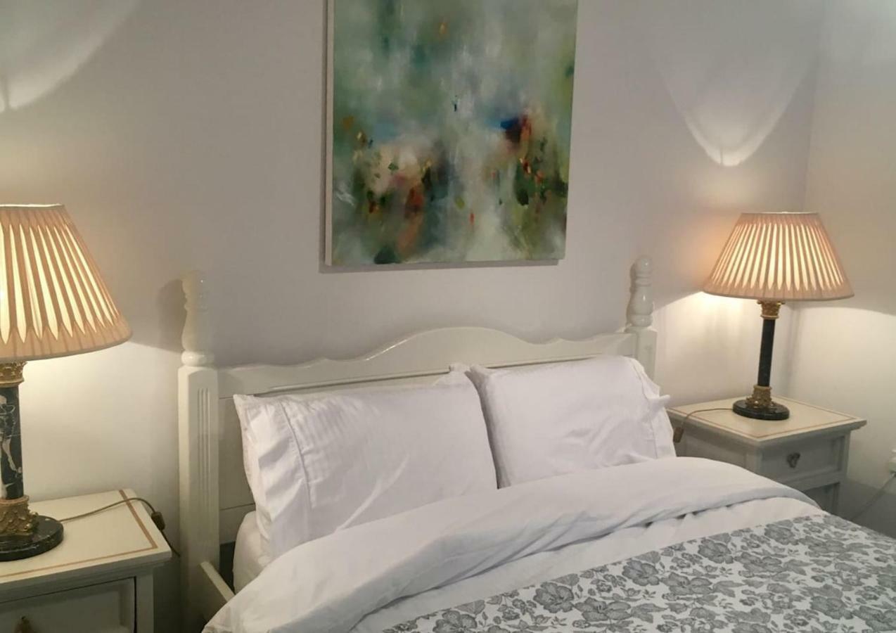 Beautiful 1Br Apartment In Historic St Aubin House Exterior foto