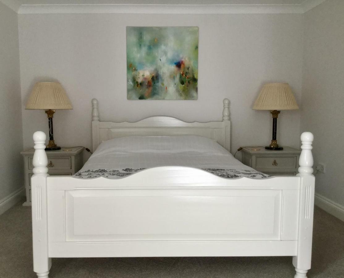 Beautiful 1Br Apartment In Historic St Aubin House Exterior foto